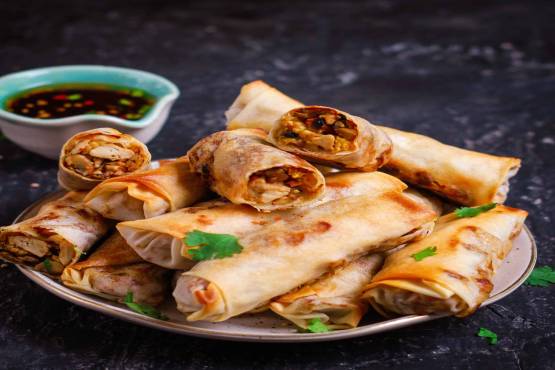 CHICKEN SPRING ROLL