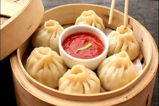 CHICKEN STEAM MOMOS